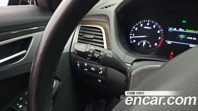 Genesis G80 2019 thumb 5