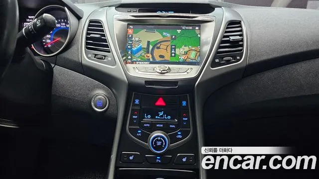 Hyundai Elantra 2015 thumb 8