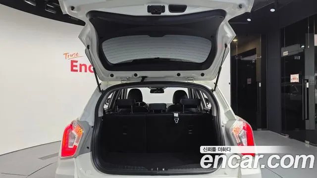 KGM Tivoli 2016 thumb 2