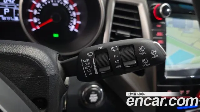 KGM Tivoli 2016 thumb 5