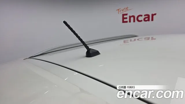 KGM Tivoli 2016 thumb 6