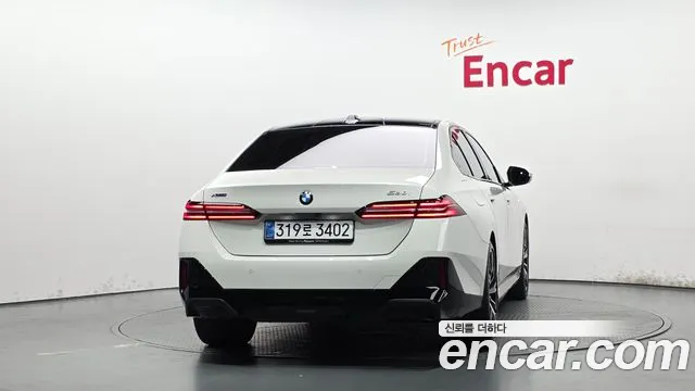 BMW 5 серии 2025 thumb 10