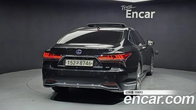 Lexus LS 500h 2018 thumb 11