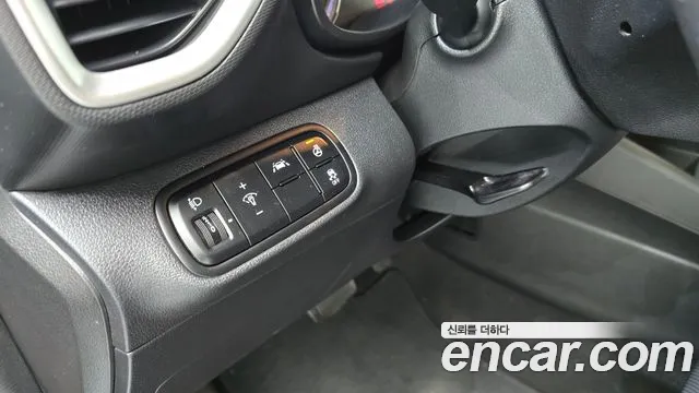 Hyundai Venue 2021 thumb 11