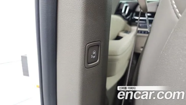 Kia Carnival 2024 thumb 10