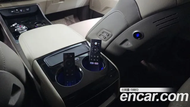 Kia Carnival 2024 thumb 12