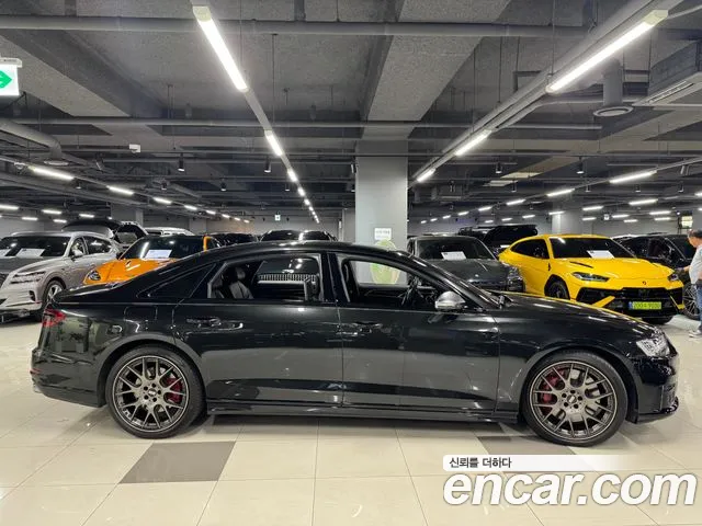 Audi S8 2021 thumb 11