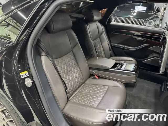 Audi S8 2021 thumb 7