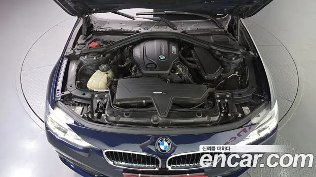 BMW 3 серии 2016 thumb 3