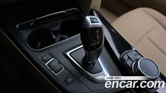 BMW 3 серии 2016 thumb 10
