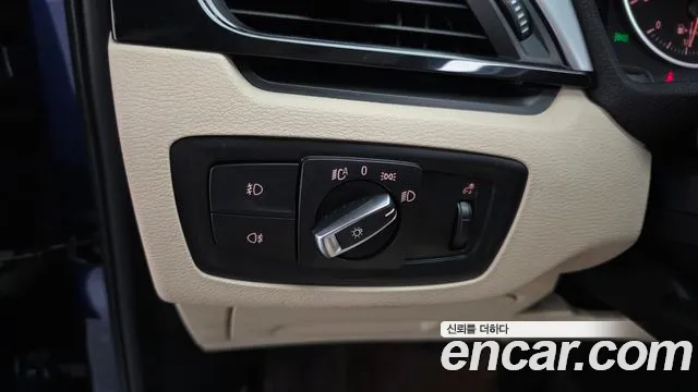 BMW X1 2018 thumb 9