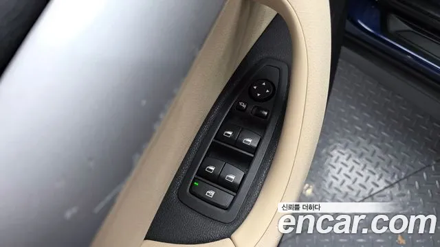 BMW X1 2018 thumb 4