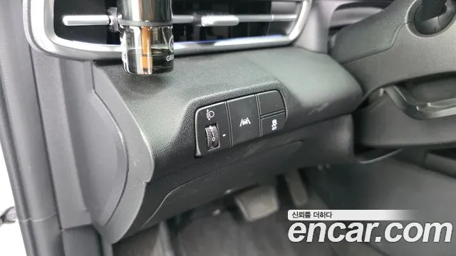 Hyundai Elantra 2022 thumb 6