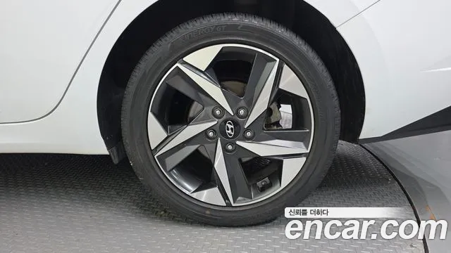 Hyundai Elantra 2022 thumb 11
