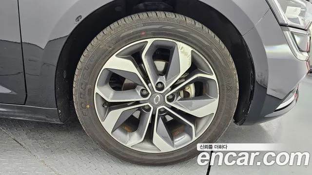 Renault SM6 2019 thumb 2