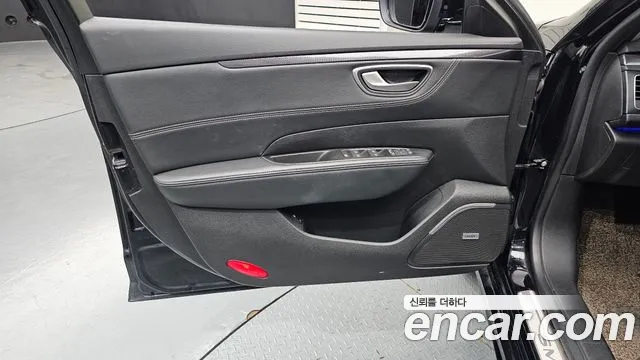 Renault SM6 2019 thumb 3