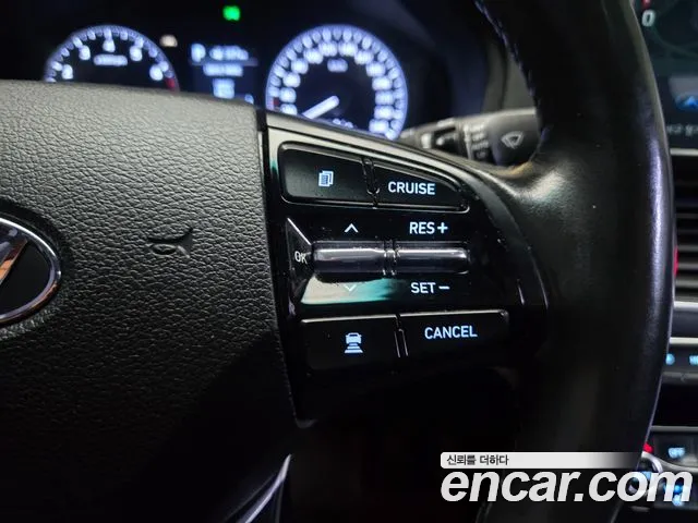 Hyundai Grandeur 2017 thumb 11