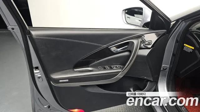 Hyundai Grandeur 2016 thumb 2