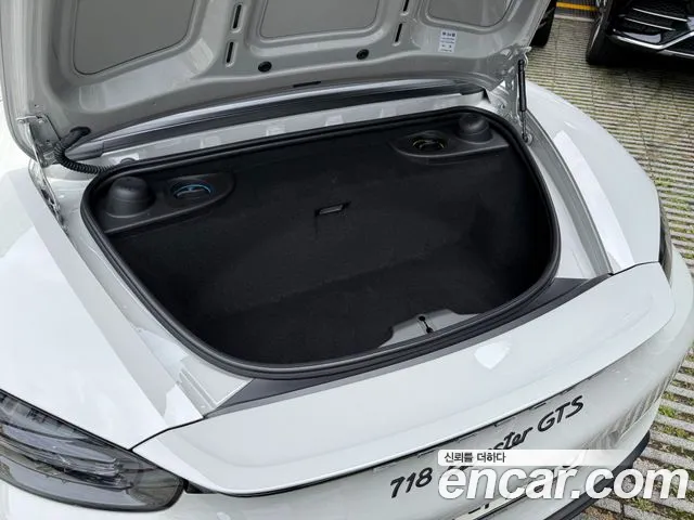 Porsche 718 Boxster 2021 thumb 10