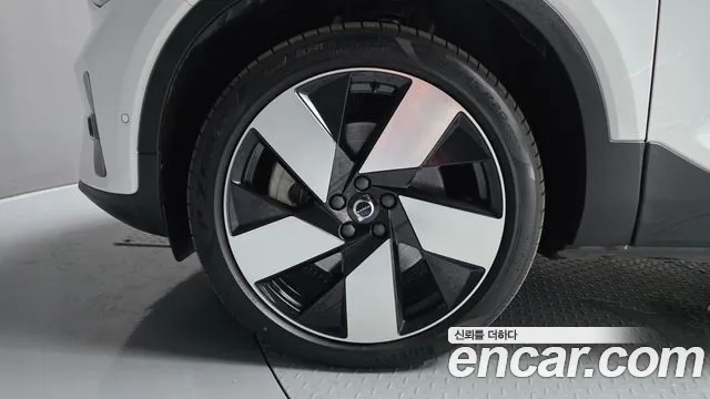 Volvo C40 Recharge 2023 thumb 7