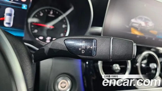 Mercedes-Benz C-Class 2020 thumb 11