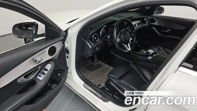 Mercedes-Benz C-Class 2020 thumb 6