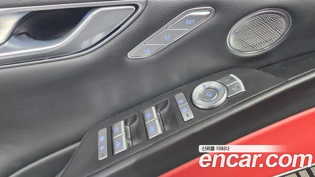 Genesis G80 2022 thumb 5