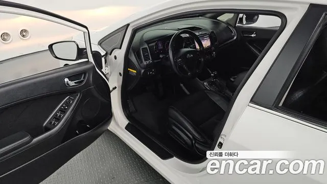 Kia K3 2013 thumb 2