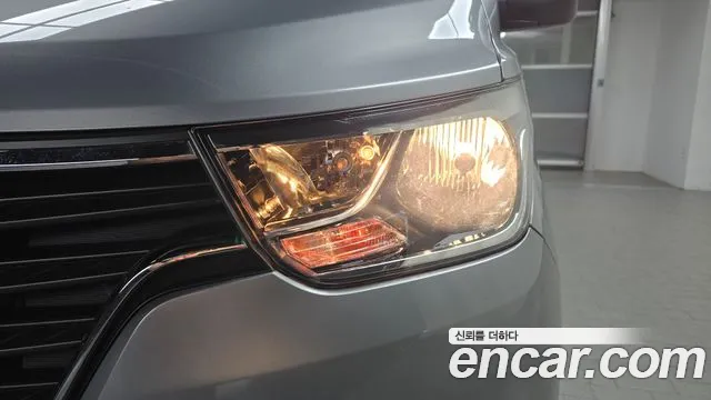 Hyundai Staria 2020 thumb 3