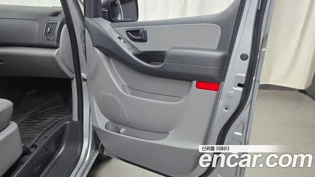 Hyundai Staria 2020 thumb 7