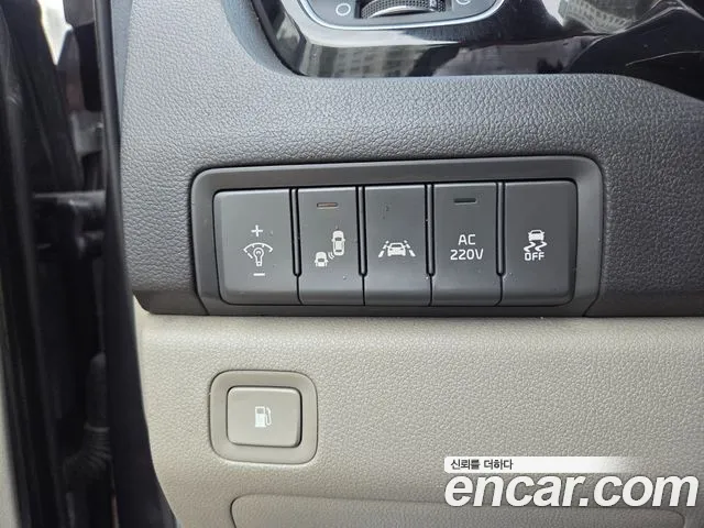 Kia Carnival 2015 thumb 6