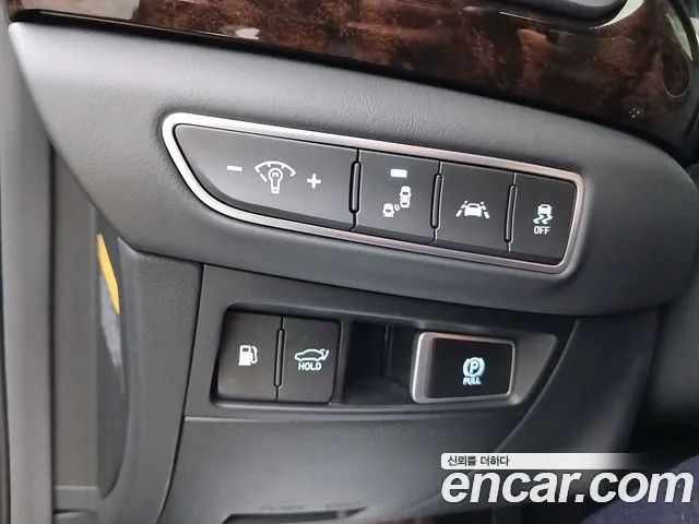 Genesis G90 2020 thumb 4