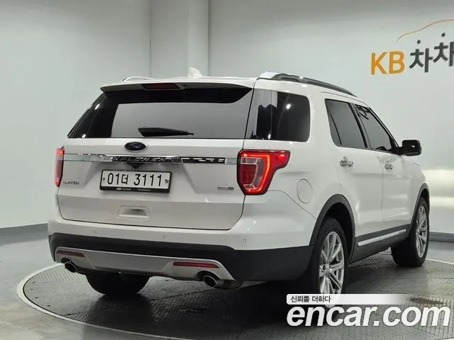 Ford Explorer 2017 thumb 3