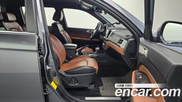 KGM Rexton 2019 thumb 12