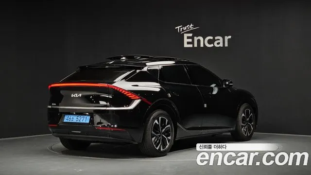 Kia EV6 2023 thumb 4
