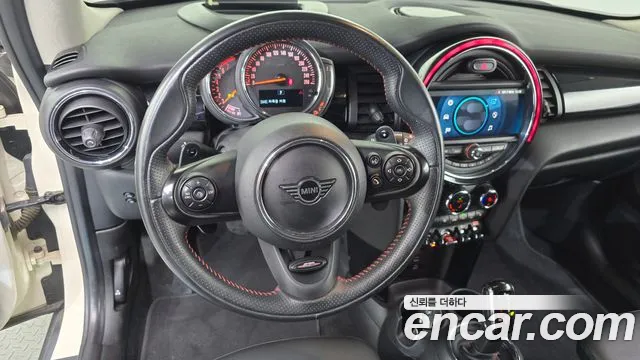 Mini Cooper S 2020 thumb 8