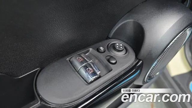 Mini Cooper S 2020 thumb 3