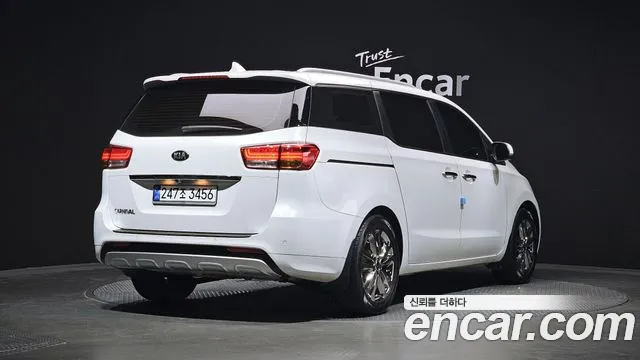 Kia Carnival 2014 thumb 5