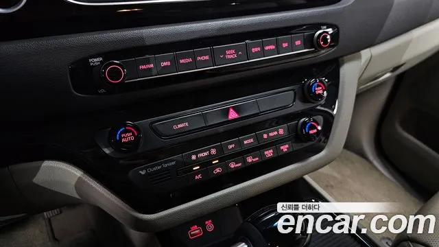 Kia Carnival 2014 thumb 8