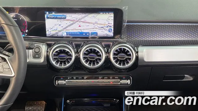 Mercedes-Benz GLB 2024 thumb 4