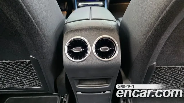 Mercedes-Benz GLB 2024 thumb 5
