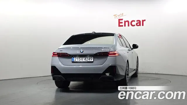 BMW 5 серии 2025 thumb 11