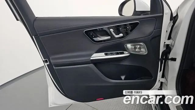Mercedes-Benz GLC 2024 thumb 2