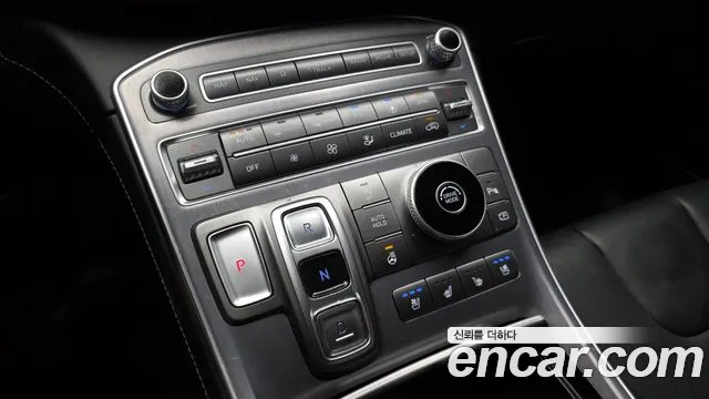 Hyundai Santa Fe 2020 thumb 9