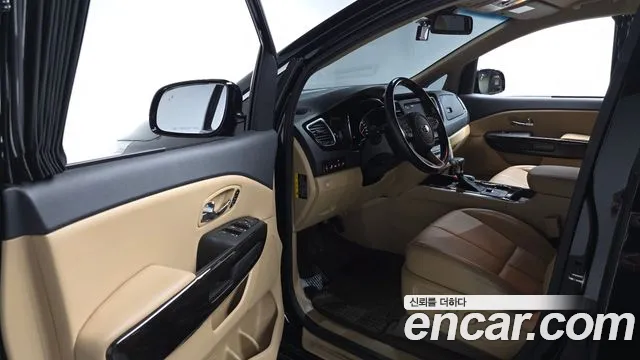 Kia Carnival 2020 thumb 11