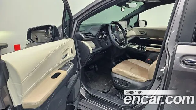 Toyota Sienna 2021 thumb 4