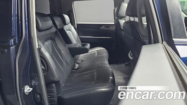 KGM Rexton 2018 thumb 9