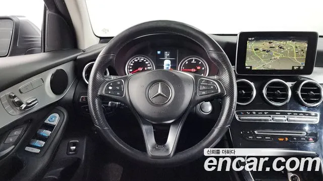 Mercedes-Benz GLC 2017 thumb 10