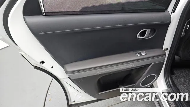 Hyundai Ioniq5 2022 thumb 2