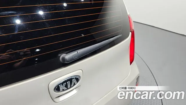 Kia Morning 2013 thumb 12